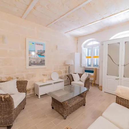 Townhouse-hosted By Sweetstay * La Valette