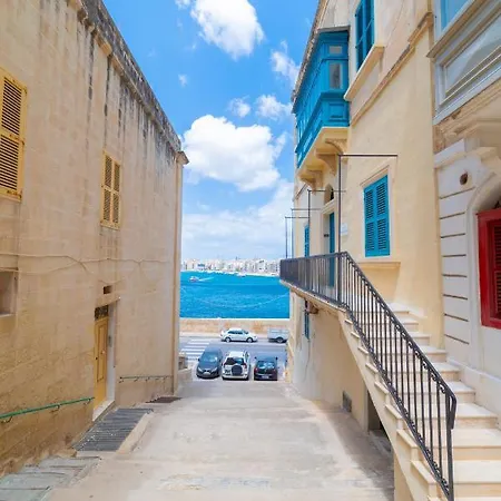 Townhouse * Valletta