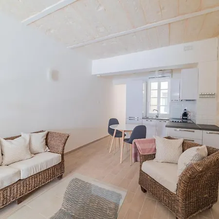 Townhouse * Valletta