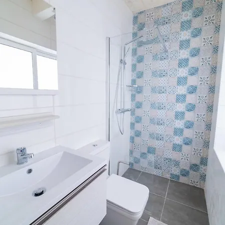 Townhouse-hosted By Sweetstay *