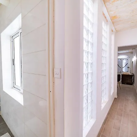 Townhouse *