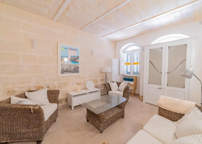 Townhouse * Valletta